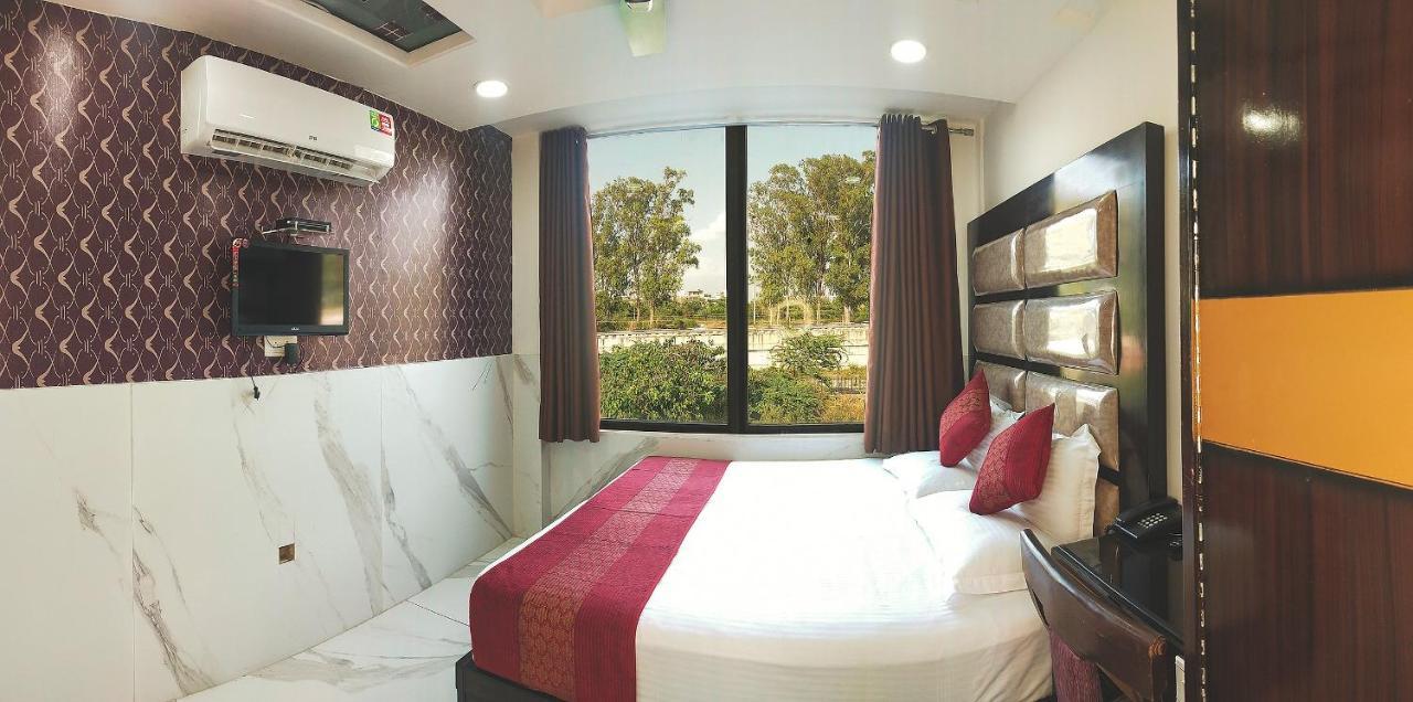 Hotel Sahil Palace Rupnagar  Dış mekan fotoğraf