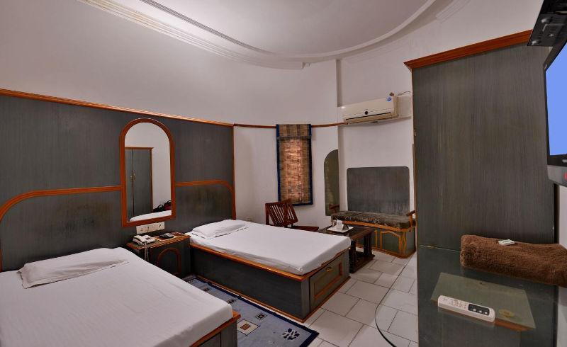 Hotel Sahil Palace Rupnagar  Dış mekan fotoğraf